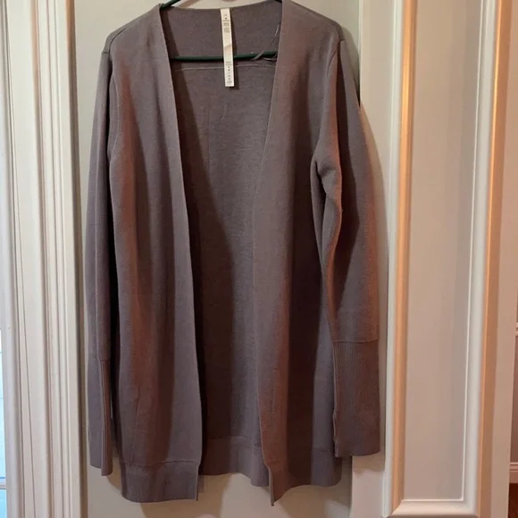 lululemon sweater - Picture 1 of 5